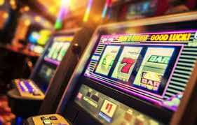 Dashboard hunterslot menampilkan Daily Bonus yang tersedia dengan detail persyaratan dan masa berlaku